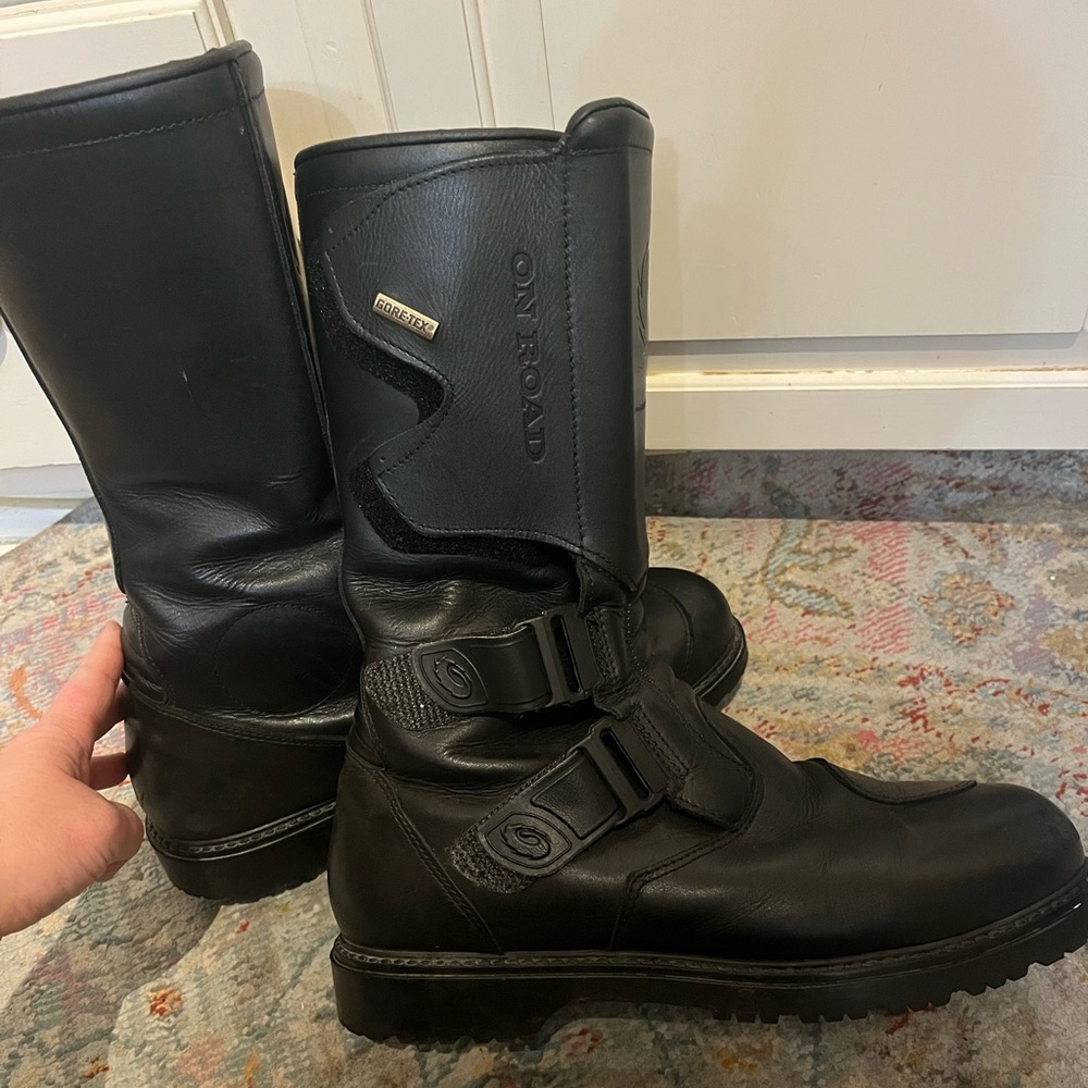 gortex on road motorcycle boots